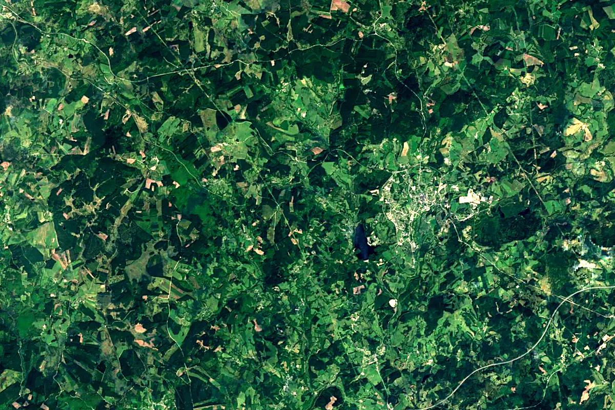 Vézère: satellite view of the source