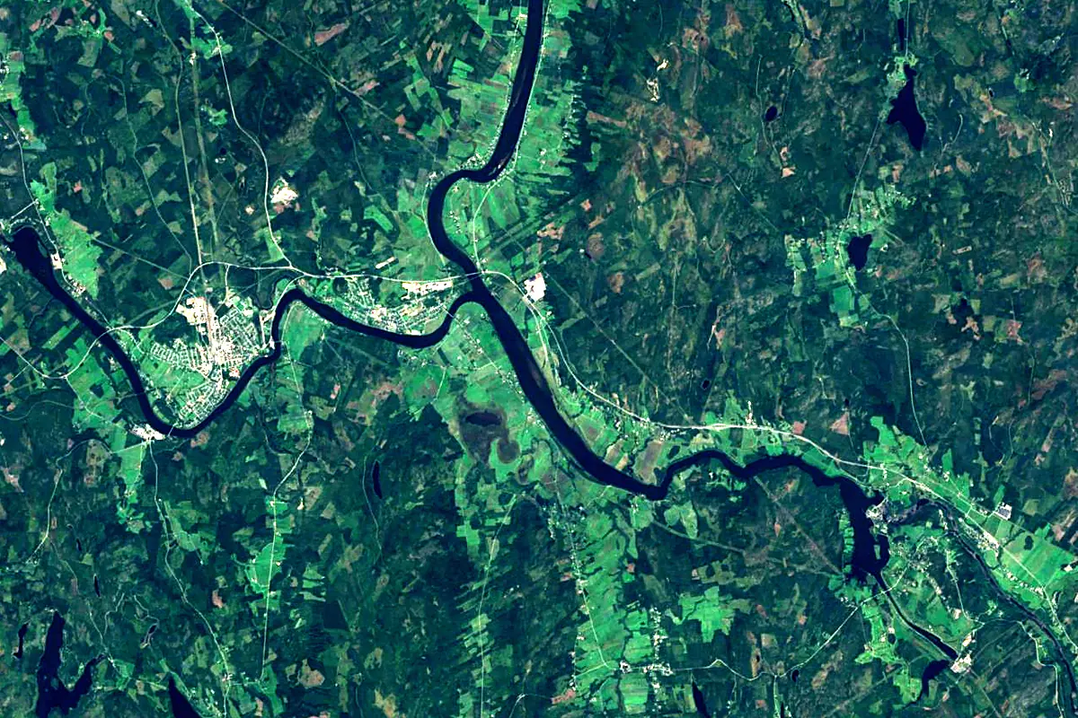 Vindel River: satellite view of the mouth