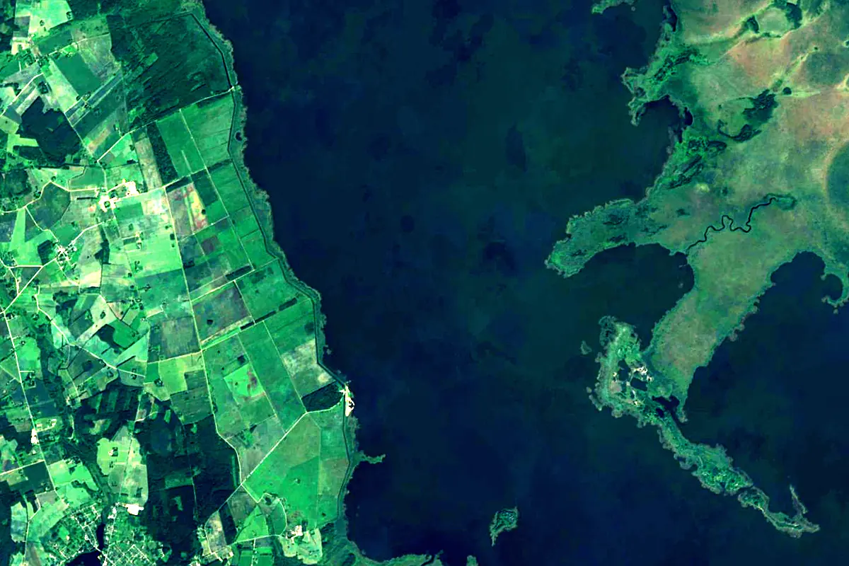 Võhandu River: satellite view of the mouth