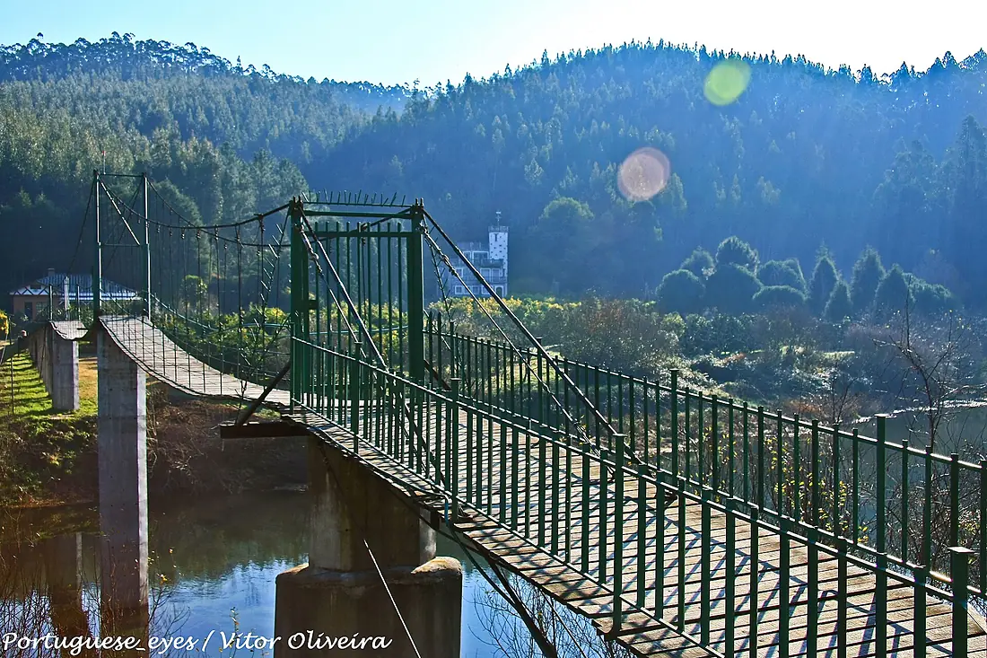 Ponte pedonal sobre o Rio Vouga - Portugal (11605196675)