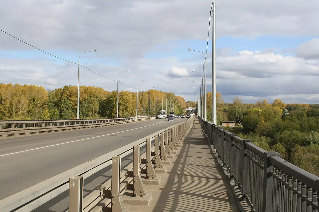 Bridge over Vyatka river. Kirov. Russia. Мост через Вятку. Киров. Россия - panoramio (2)