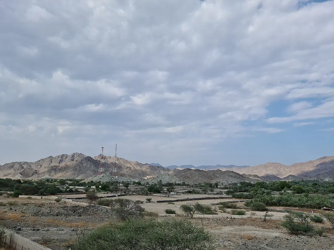 Wadi Qor facing north