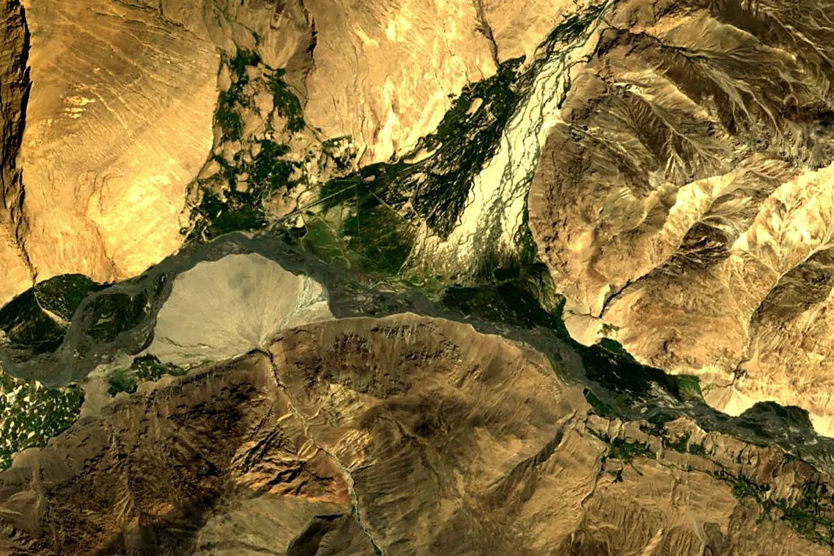 Wakhan River: satellite view of the mouth
