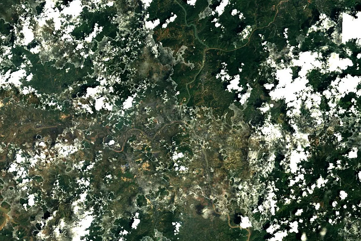 Yalong River: satellite view of the mouth