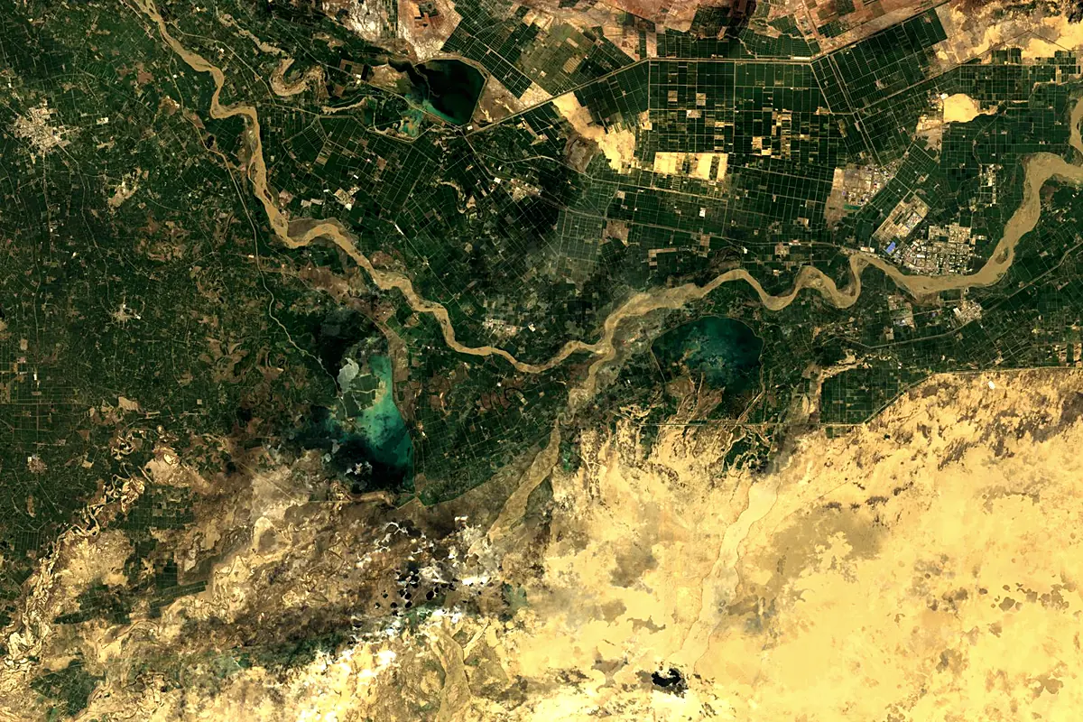 Yarkand River: satellite view of the mouth