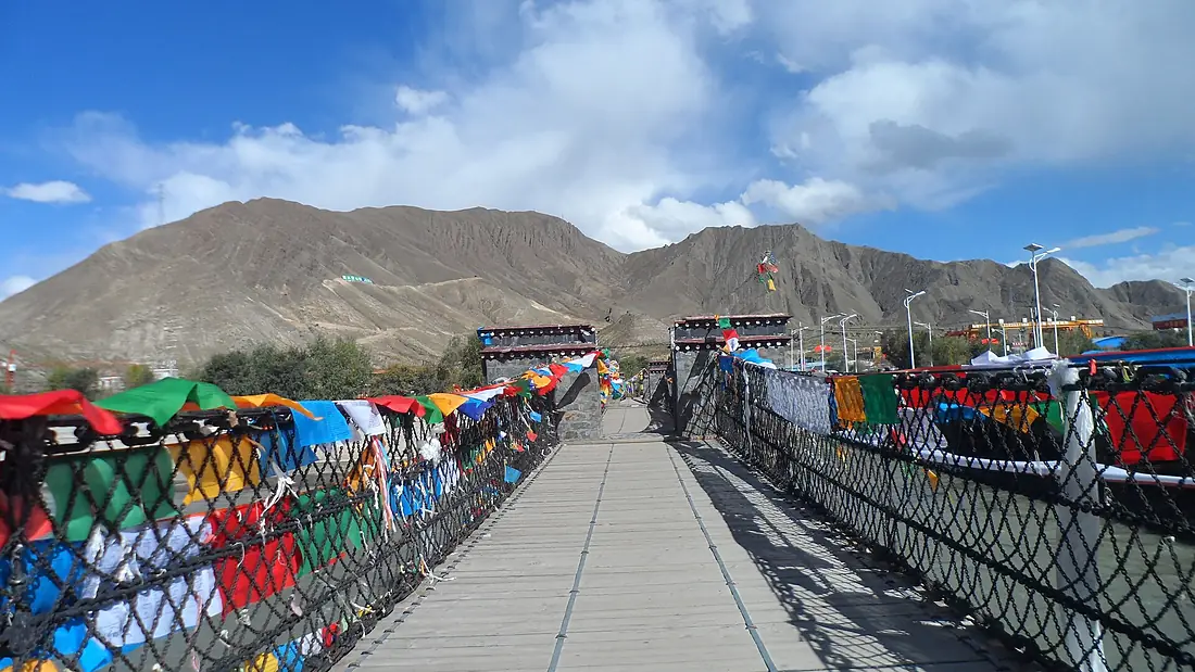 Bridge over Yarlung Tsangpo at Shigatse
