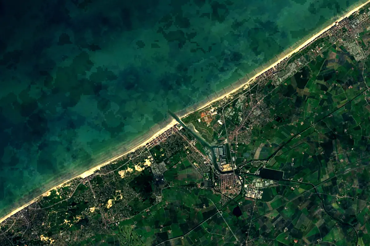 Yser: satellite view of the mouth